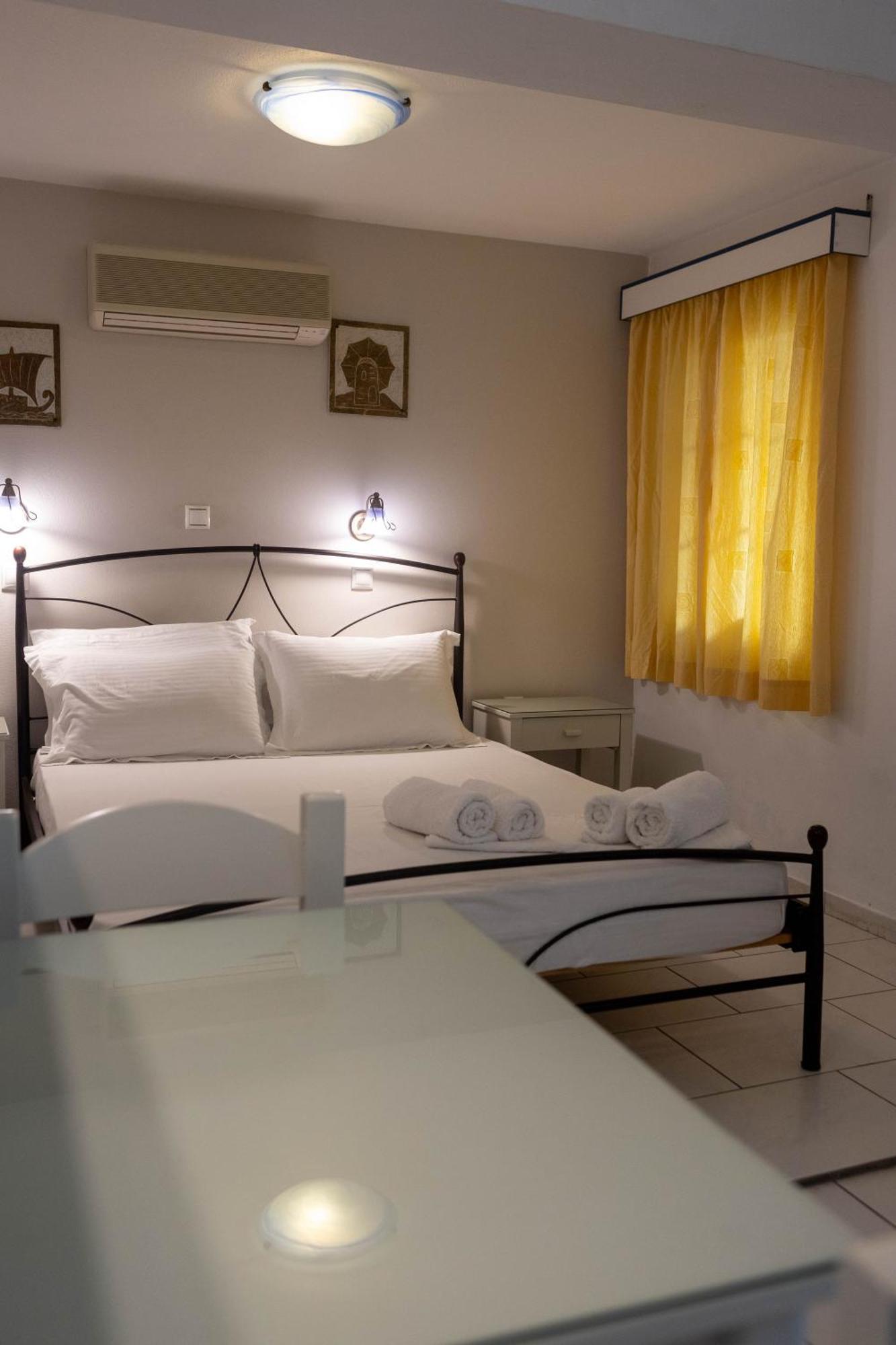 Studios Alsos Naxos City Room photo